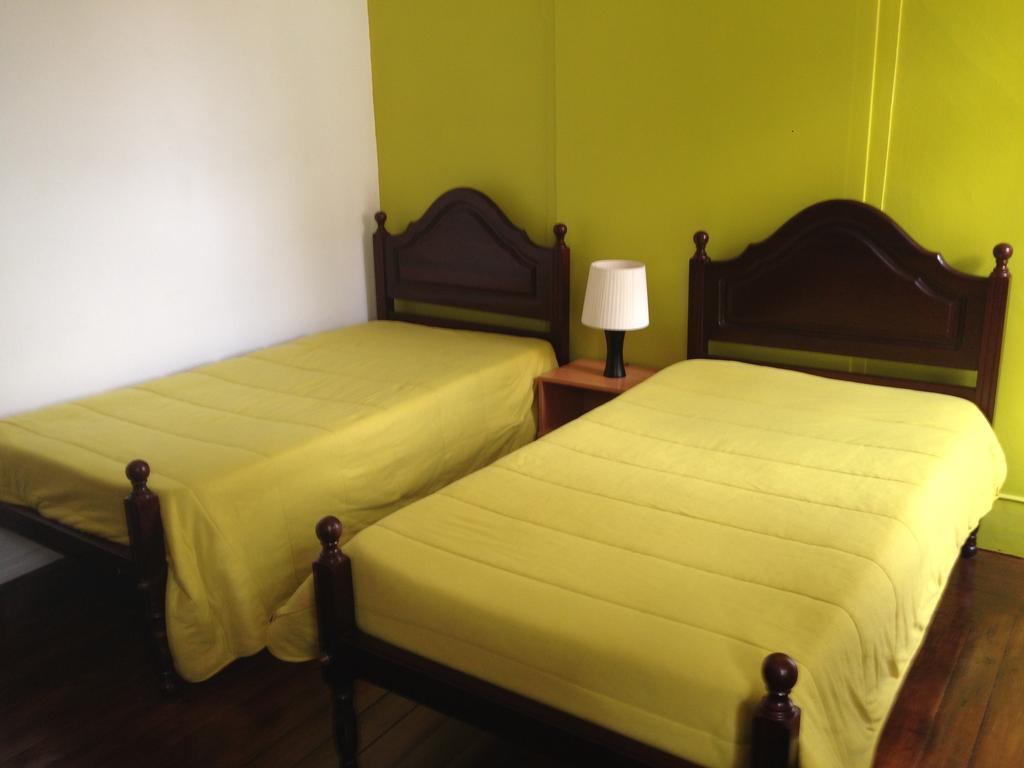 Covilha Hostel エクステリア 写真